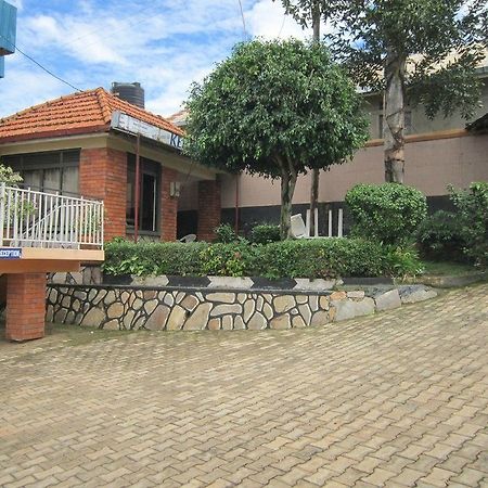 Keba Inn Lyamutundwe Dış mekan fotoğraf
