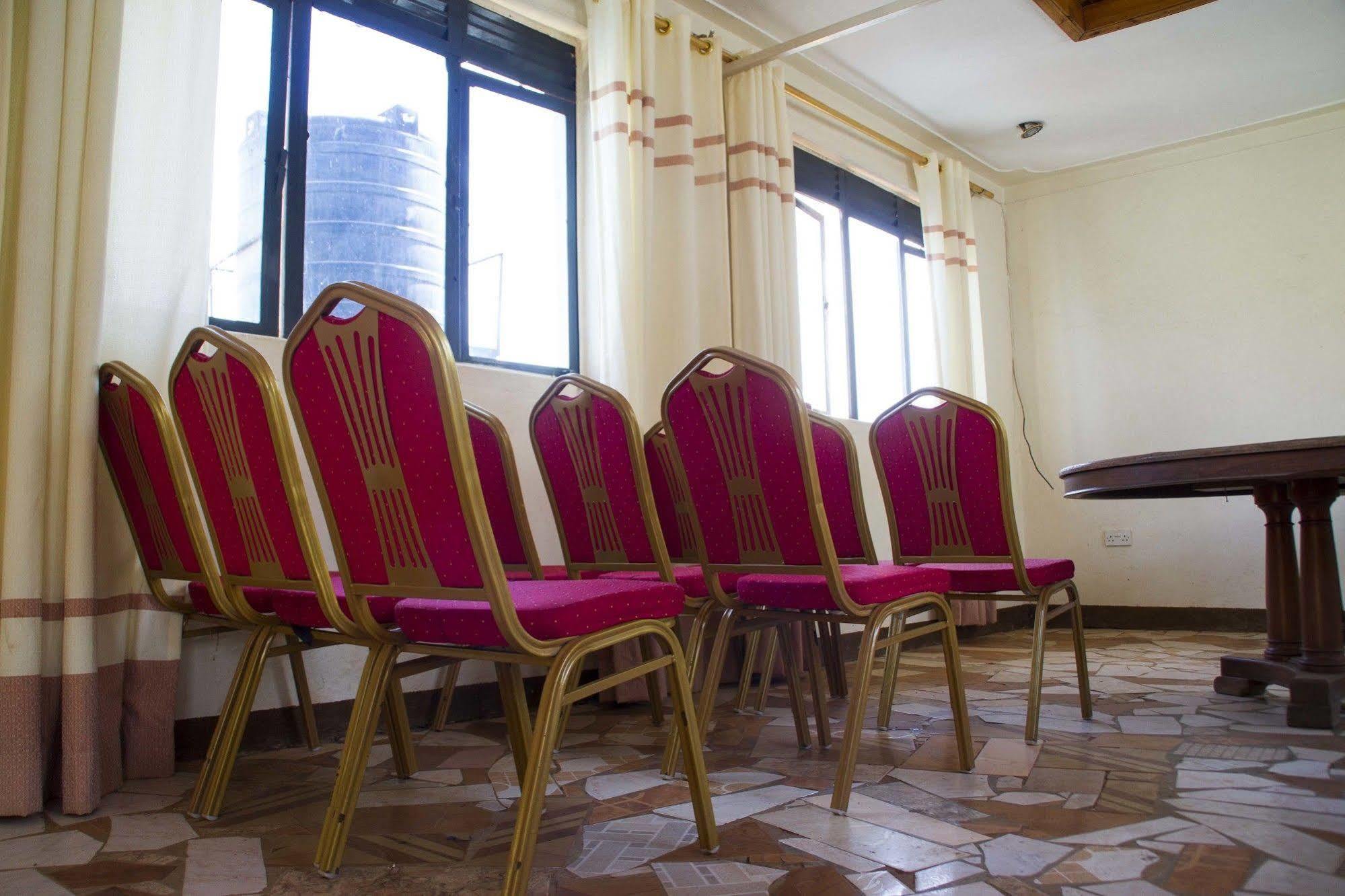 Keba Inn Lyamutundwe Dış mekan fotoğraf